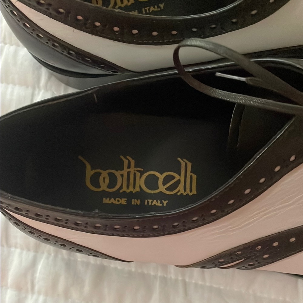 Botticelli Italian Leather Two-Tone Oxford Dress Shoes - Picture 2 of 15